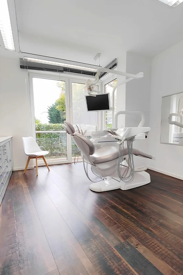 behandlungszimmer-kieferorthopaedie